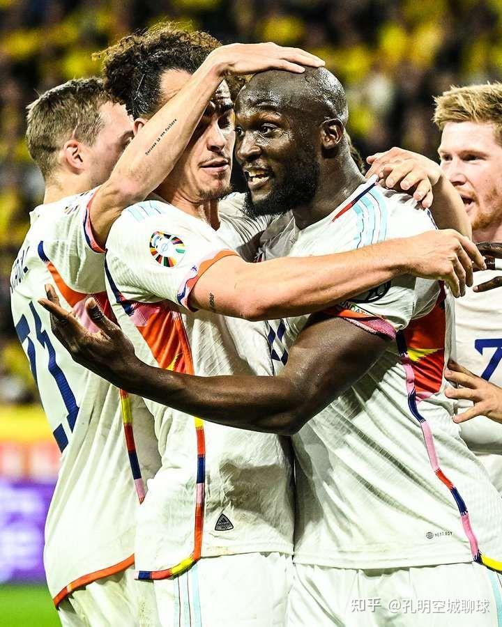 包含比利时完胜莱比锡红牛，马丁内利刷新纪录的词条