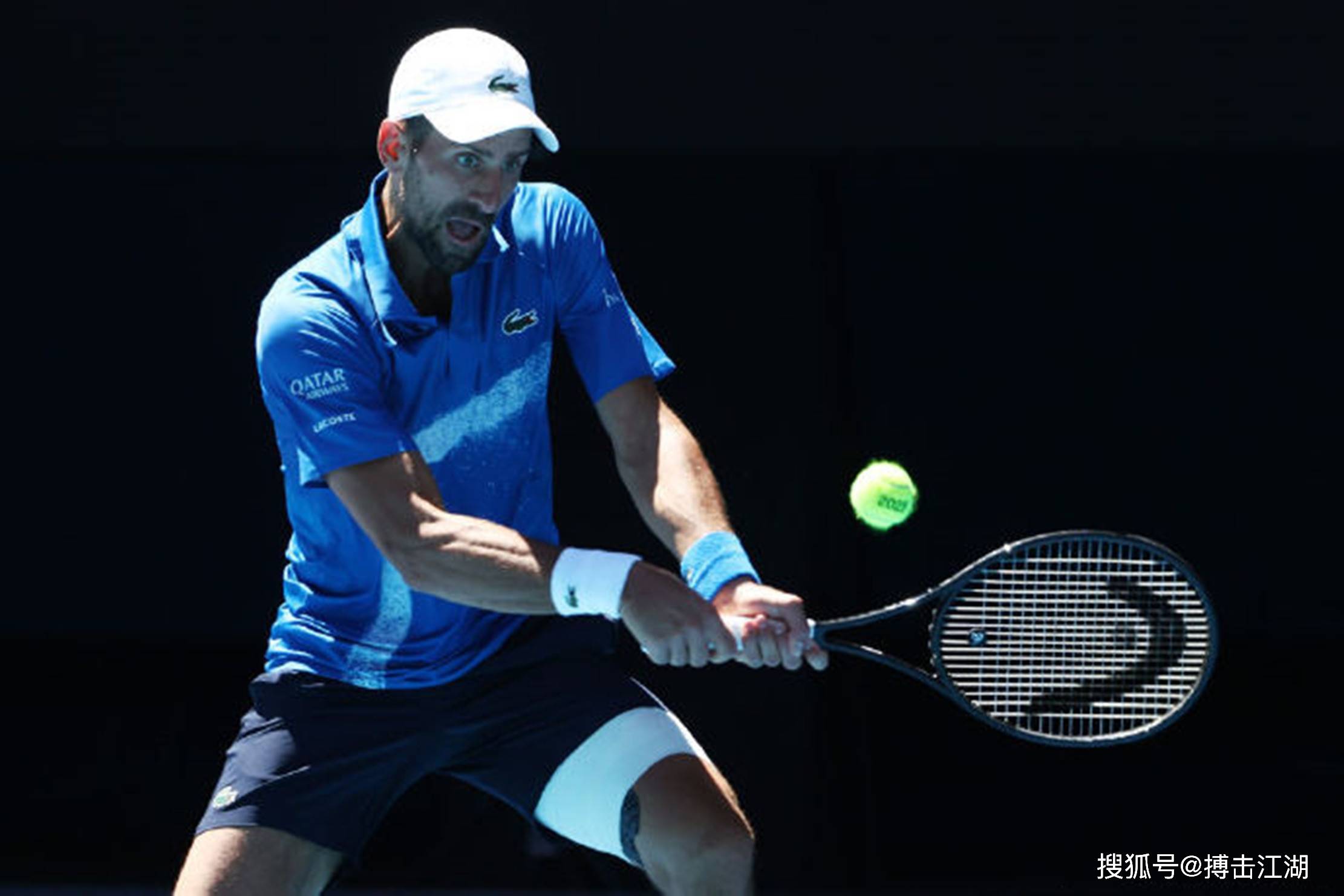 澳网险胜法网，兹维列夫统治全场