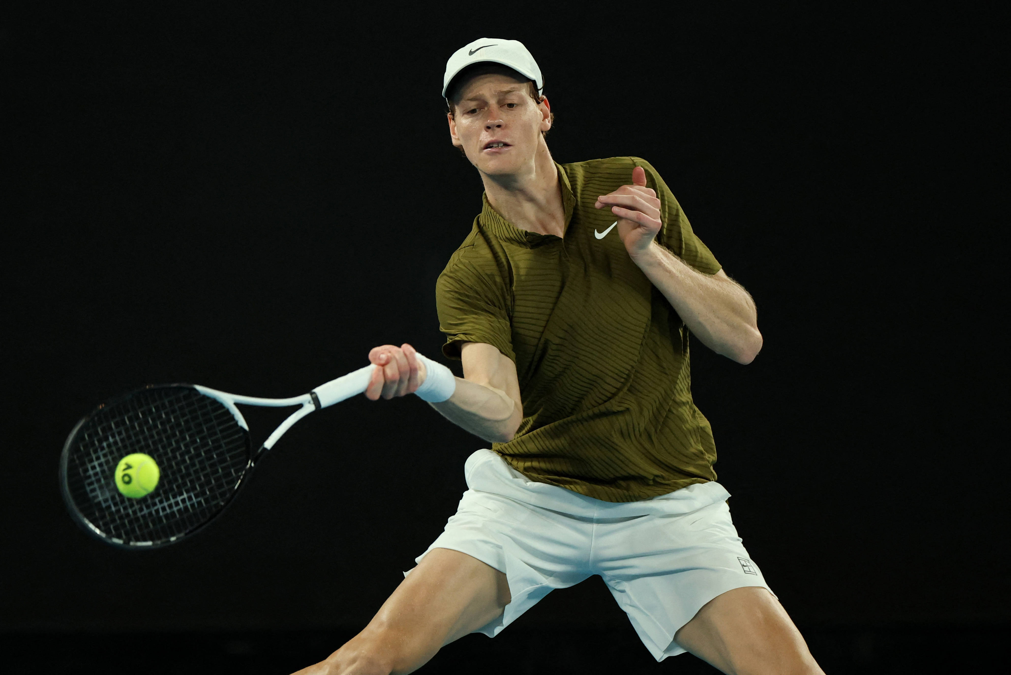 澳网轻取戴维斯杯,辛纳惊艳四座 澳网轻取戴维斯杯,辛纳惊艳四座